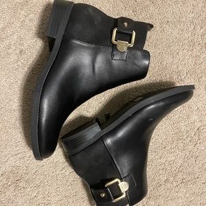 Black tommy hilfiger ankle rain bootie